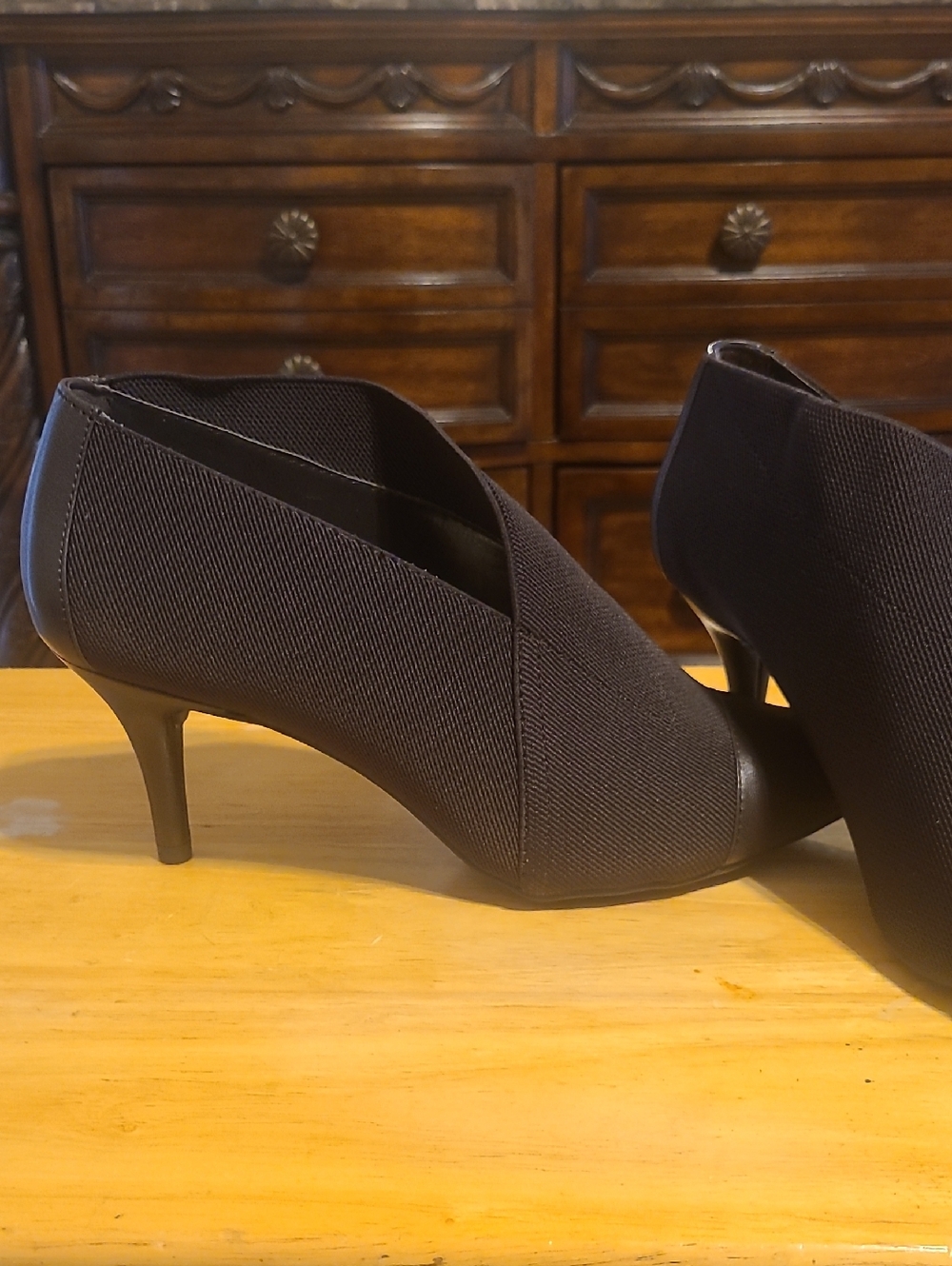 Bandolino Brown Pointed Toe Ankle Booties - Picture 6 of 12